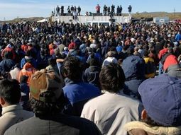 Condenan a perpetua a cuatro petroleros por la muerte de un policía