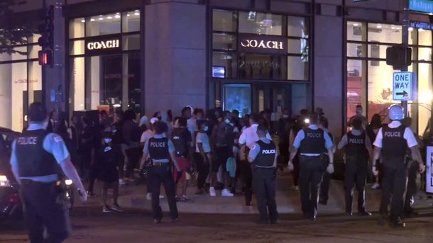 Estados Unidos: saqueos, heridos y detenidos en Chicago