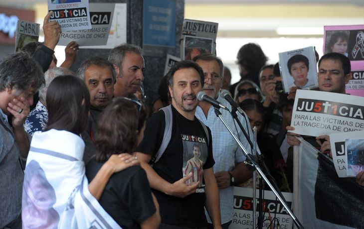 Familiares y amigos de las víctimas rechazan la reforma judicial