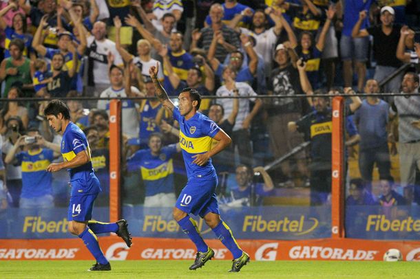 Tevez fue la figura de Boca y celebró el triunfo: Se ganó bien