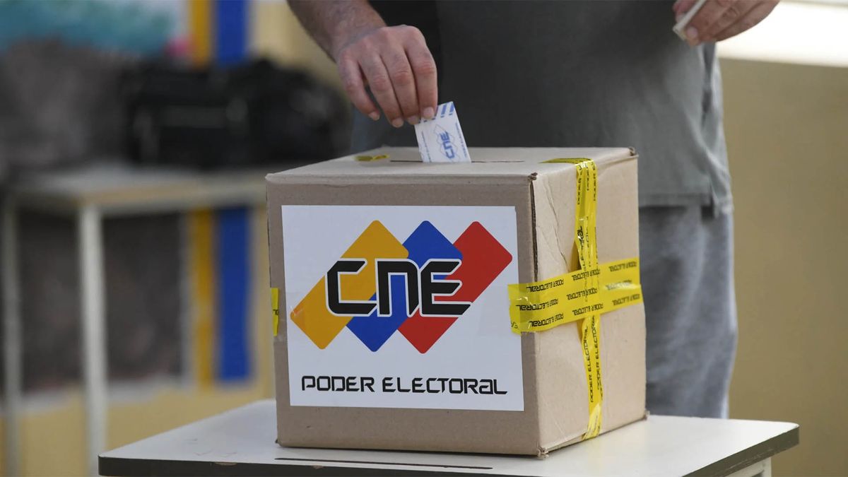 Vence el plazo para presentar las actas de las elecciones en Venezuela