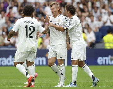 Toni Kroos volvió al Santiago Bernabéu y fue ovacionado
