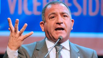 Luis Juez tuvo de asesor en Diputados a su sobrino Lucas, hoy detenido por posesión de éxtasis Luis Juez tuvo de asesor en Diputados a su sobrino Lucas, hoy detenido por posesión de éxtasis