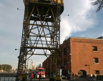 Una joven embarazada fue rescatada cuando intentaba suicidarse