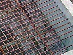 moreno: por aca se escaparon los 6 detenidos moreno: por aca se escaparon los 6 detenidos