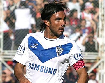 Vélez irá sin Cubero ni Zárate para visitar La Bombonera