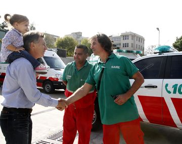 Macri visitó a trabajadores del SAME en su día