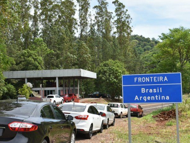 Aclaran que los pasos fronterizos con Brasil están abiertos