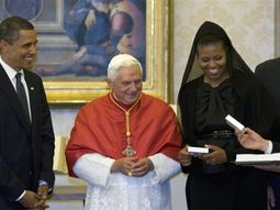 Obama,su mujer y el Papa