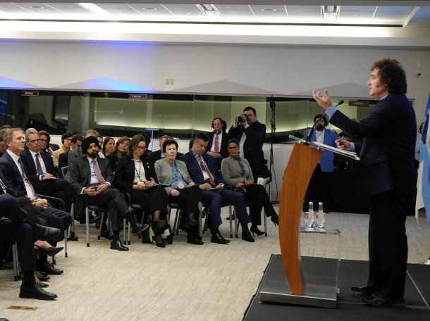 Milei en Estados Unidos ante el BID: Es falso que necesitamos salir del cepo para crecer