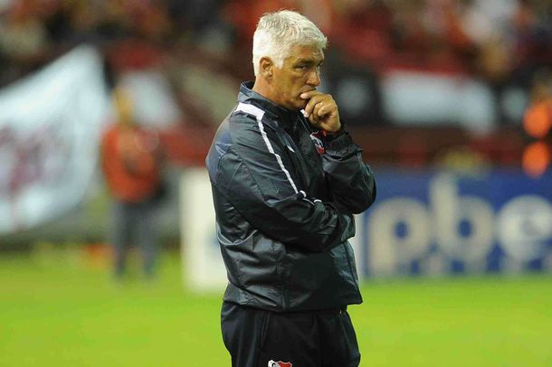 Independiente: pese al bajón futbolístico, De Felippe ni piensa en renunciar