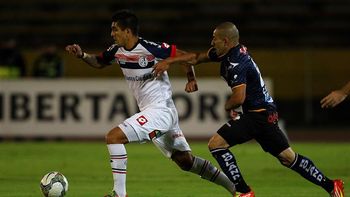 en un polemico final, a san lorenzo se le escapo en ecuador y se complica en un polemico final, a san lorenzo se le escapo en ecuador y se complica