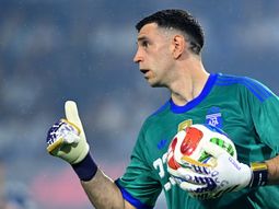 dibu martinez acordo su contrato con juventus y podria dejar aston villa tras el mundial 2026 dibu martinez acordo su contrato con juventus y podria dejar aston villa tras el mundial 2026