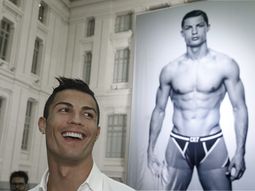 cristiano ronaldo presento su nueva linea de ropa interior cristiano ronaldo presento su nueva linea de ropa interior