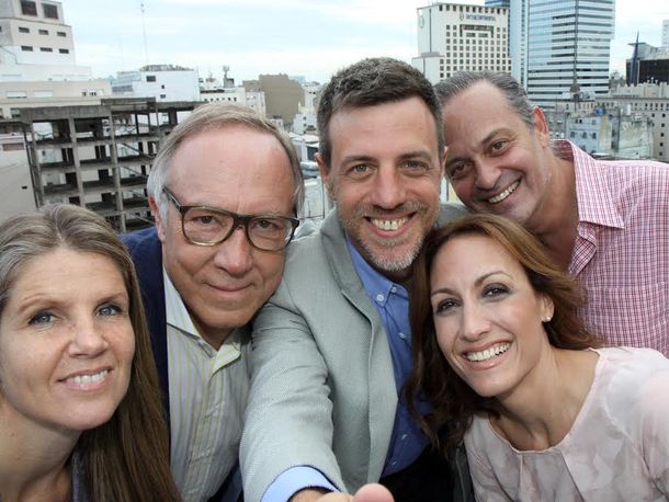 La moda de las selfies ahora llegó al massismo porteño