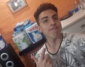 Corta el pelo a cambio de una caja de leche