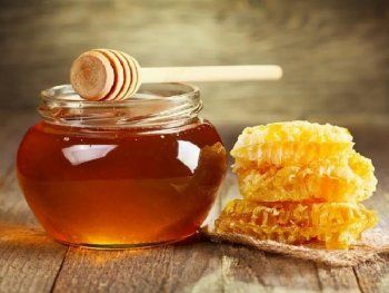 Miel de abeja prohibida por la ANMAT