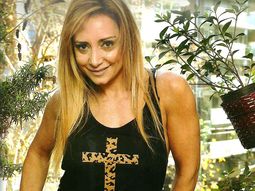 Andrea Ghidone, furiosa por falta de Photoshop Andrea Ghidone, furiosa por falta de Photoshop