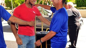 ilusion en marcha: el equipo argentino llego a praga ilusion en marcha: el equipo argentino llego a praga