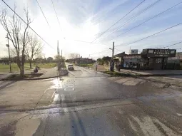 Balearon a un policía retirado para robarle la camioneta en Merlo