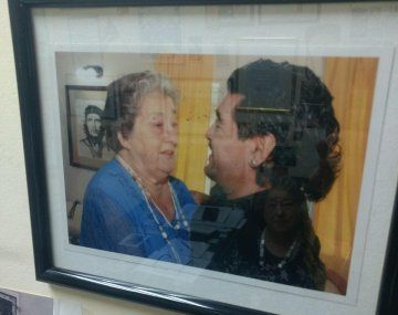 Madres de Plaza de Mayo homenajeó a Maradona al cumplirse el primer aniversario de su muerte