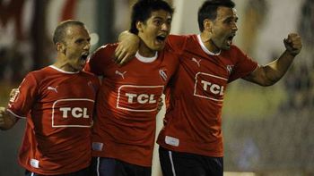 todo llega: el rojo logro su primer triunfo en la b nacional todo llega: el rojo logro su primer triunfo en la b nacional