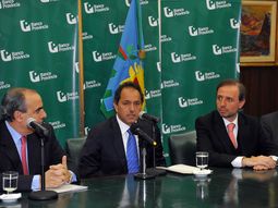 La respuesta del sciolismo: Hace 11 años que la gente sabe con quién anda Daniel