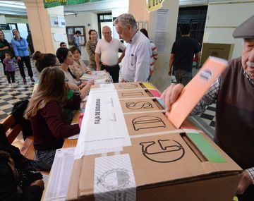 Comienza la carga de los últimos datos de las PASO en Santa Fe