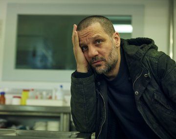 Está protagonizada por Rodrigo de la Serna y cuenta una historia emocionante