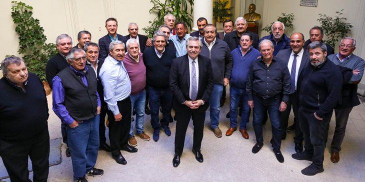 Alberto Fernández se reunió con representantes de sindicatos y movimientos sociales