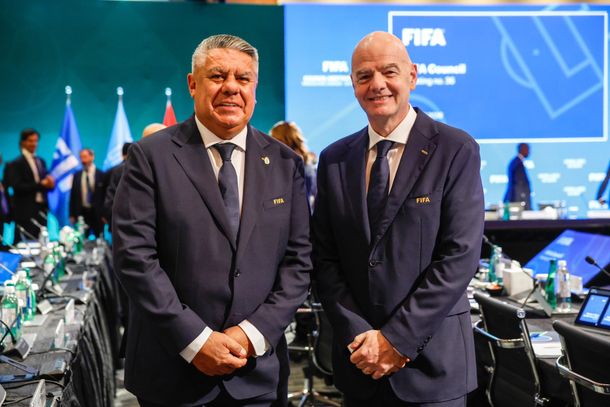 El reconocimiento de Gianni Infantino a Chiqui Tapia por el Mundial 2026 de la Selección Argentina