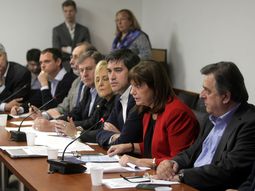 la camara electoral analizara este lunes las propuestas anti-fraude de la oposicion la camara electoral analizara este lunes las propuestas anti-fraude de la oposicion