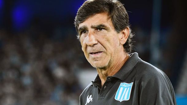 Gustavo Costas citó a Martín Demichelis para apuntar contra los hinchas argentinos: Si ganás...
