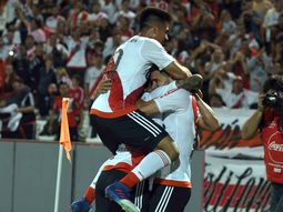 El festejo desaforado del Millonario tras el gol de Alario, el que rompió el cero El festejo desaforado del Millonario tras el gol de Alario, el que rompió el cero