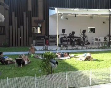 Un dron volvió a sobrevolar la casa de Gran Hermano: qué mensaje llevó