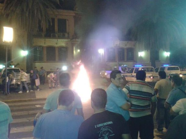 Tensión en La Rioja por protesta de la Policía