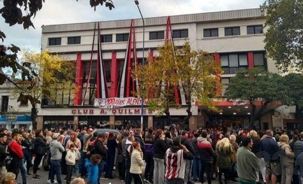 Otro club en problemas: arman colecta en importante institución de Mar del Plata sin Maratea