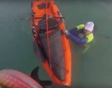 Prefectura rescató a dios kayakistas atrapados en el mar