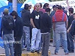 Empleados de seguridad cortan el acceso a dos shoppings