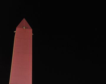 {altText(,Así se vio la #LunaRoja en todo el mundo)}