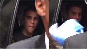 el desprecio de justin bieber por argentina: le dieron una bandera y la tiro el desprecio de justin bieber por argentina: le dieron una bandera y la tiro