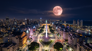A qué hora llega la luna de fresa a Buenos Aires y cómo verla en vivo A qué hora llega la luna de fresa a Buenos Aires y cómo verla en vivo