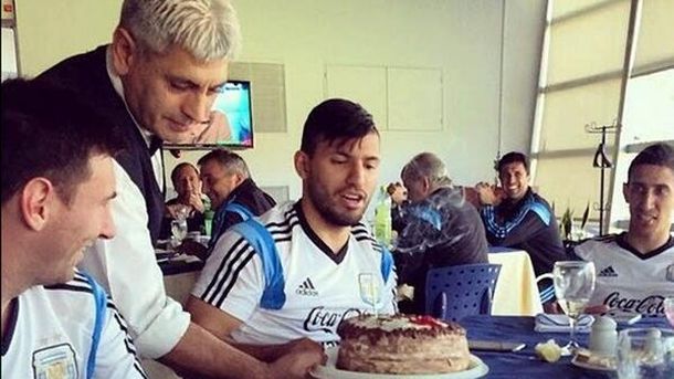 La Selección festejó el cumpleaños de Agüero