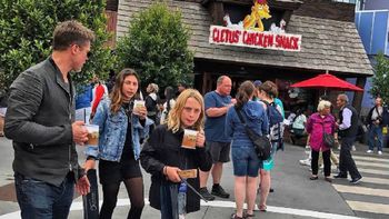 Brad Pitt y los hijos de Chris Cornell Brad Pitt y los hijos de Chris Cornell