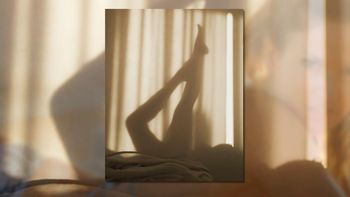 video: isabel macedo, muy sexy en la cama a primera hora de la manana video: isabel macedo, muy sexy en la cama a primera hora de la manana