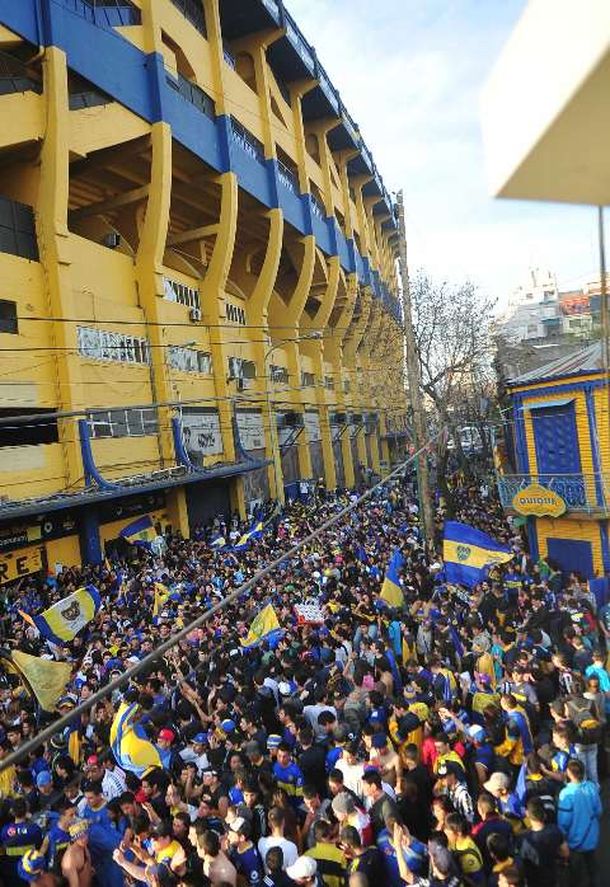 Duro reclamo de los hinchas de Boca a la dirigencia