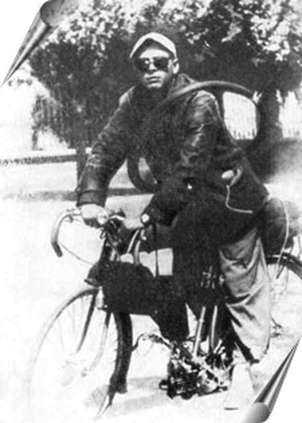 Che Guevara en bicicleta