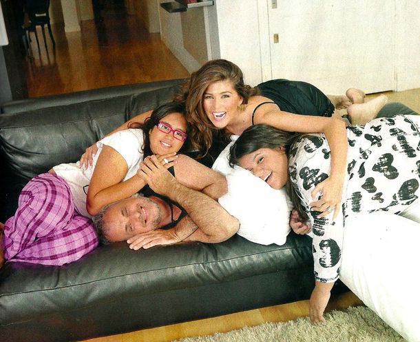 Loly, implacable: No sería bueno que la madre de las chicas se acerque