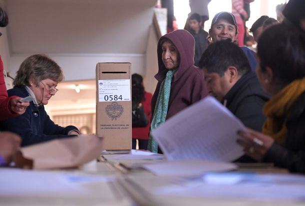 Superdomingo: expectativa por los resultados de las elecciones en Entre Ríos, Tucumán, Chubut, Mendoza y Jujuy