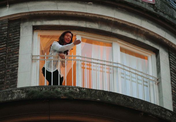 Habló el portero de Cristina Kirchner y reveló detalles del día a día con la ex presidenta